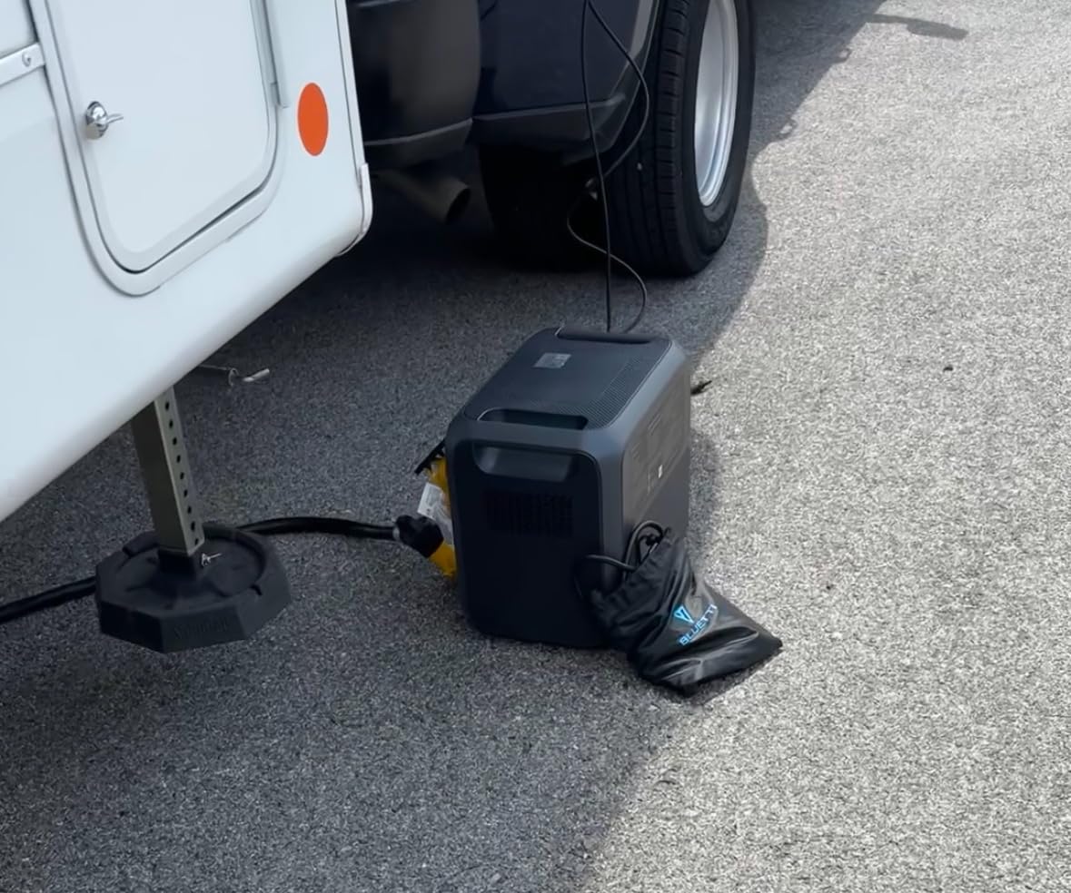 BLUETTI AC200L Portable Power Station 2048Wh 2400W LiFePO4 Battery customer photo 2