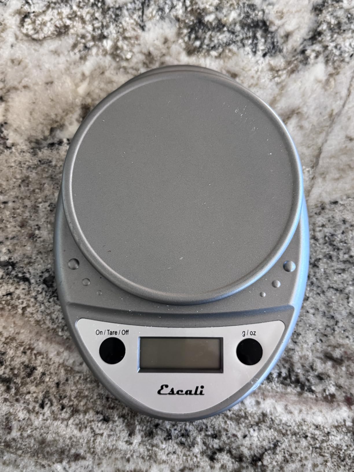 Escali Primo Digital Food Scale Multi-Functional Kitchen Scale and Baking Scale for Precise Weight Measuring and Portion Control, 8.5 x 6 x 1.5 inches, Chrome customer photo 2