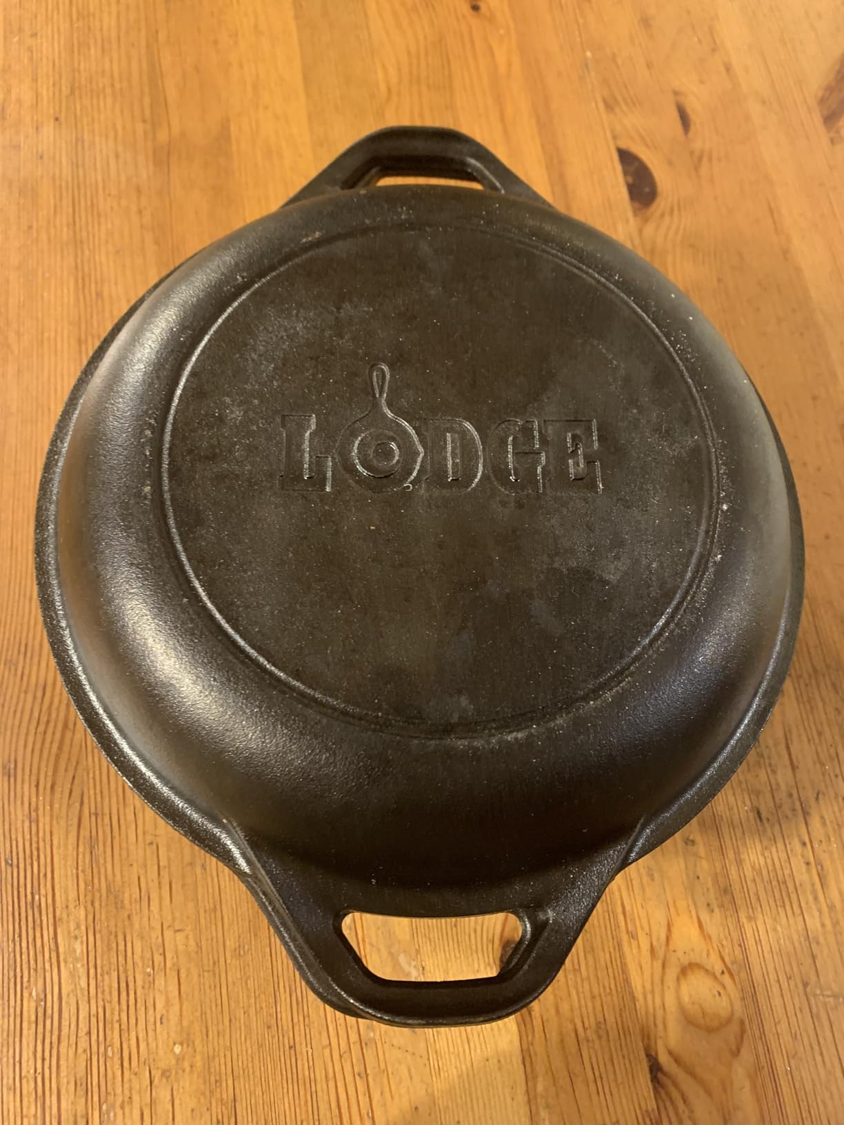 Lodge Cast Iron Double Dutch Oven, 2-in-1 Pot and Skillet Combo, 5 Quart customer photo 2