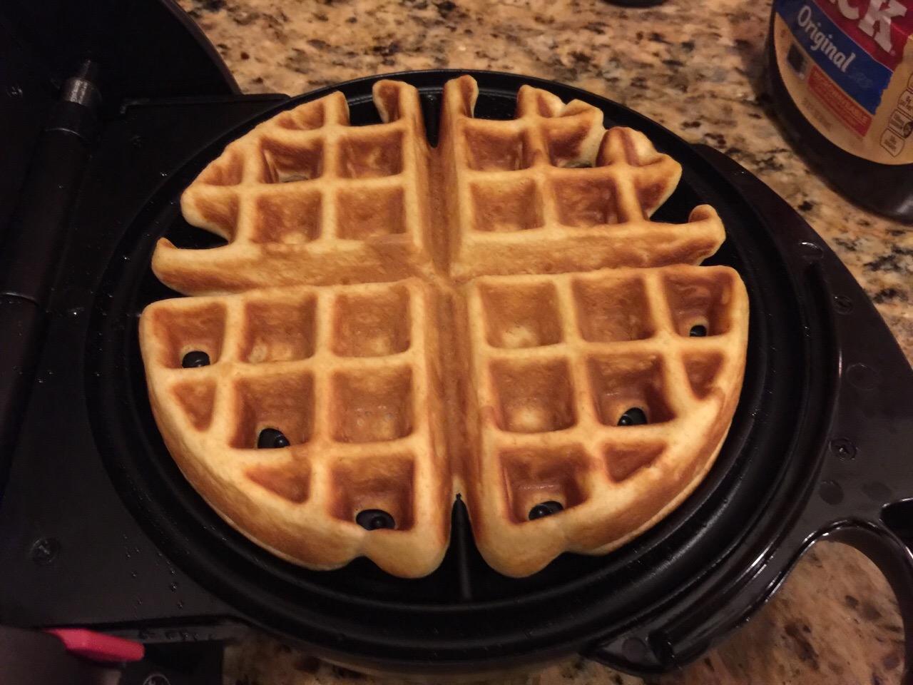 Presto 03510 Ceramic FlipSide Belgian Waffle Maker customer photo 1