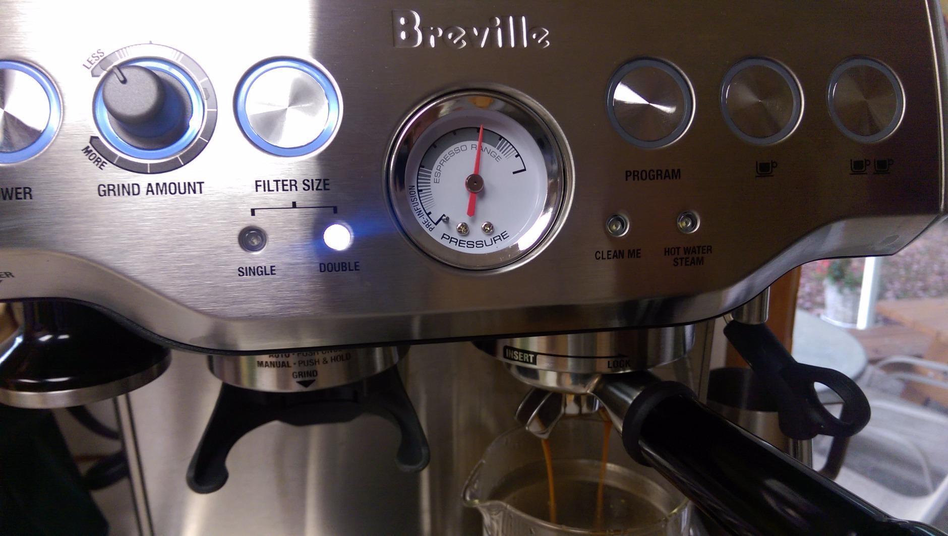 Breville BES870XL Barista Express Espresso Machine, Brushed Stainless Steel | Craft café-quality espresso shots, lattes and cappuccinos at home with this manual coffee maker with built-in grinder customer photo 1