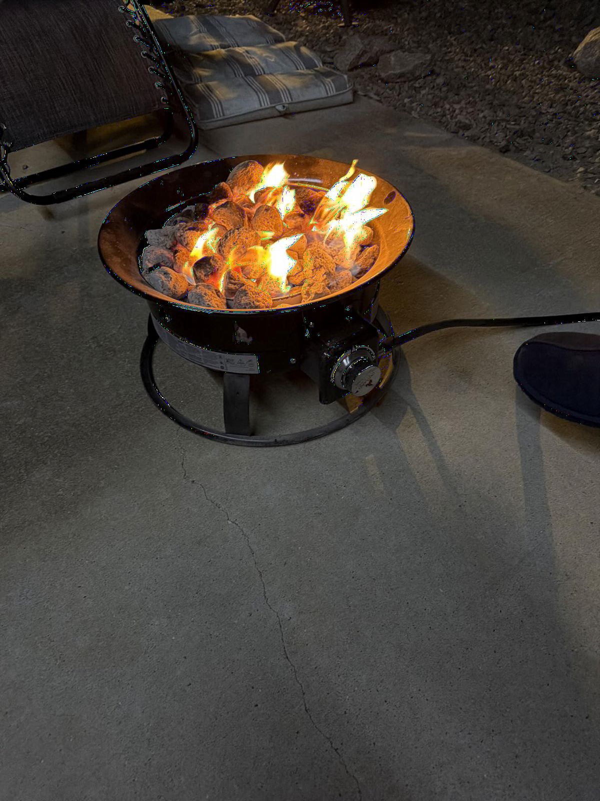 Outland Living Portable Propane Fire Pit, 19-inch, 58,000 BTU with Fire Pit Cover & Carry Kit, Smokeless Gas Firebowl | Perfect for Camping, Patio, Backyard, Tailgating, Deck, RV| Black 893 Deluxe customer photo 1