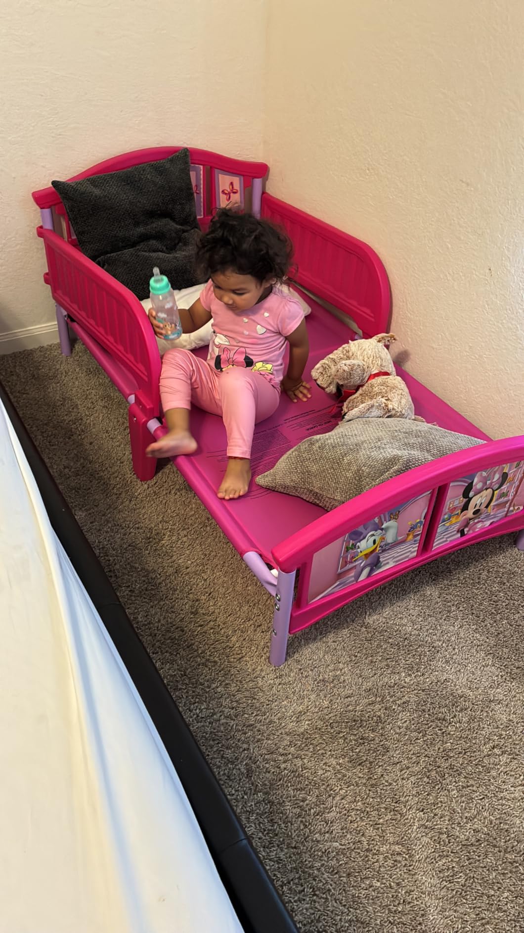 Delta Children Plastic Toddler Bed, Disney Minnie Mouse customer photo 2