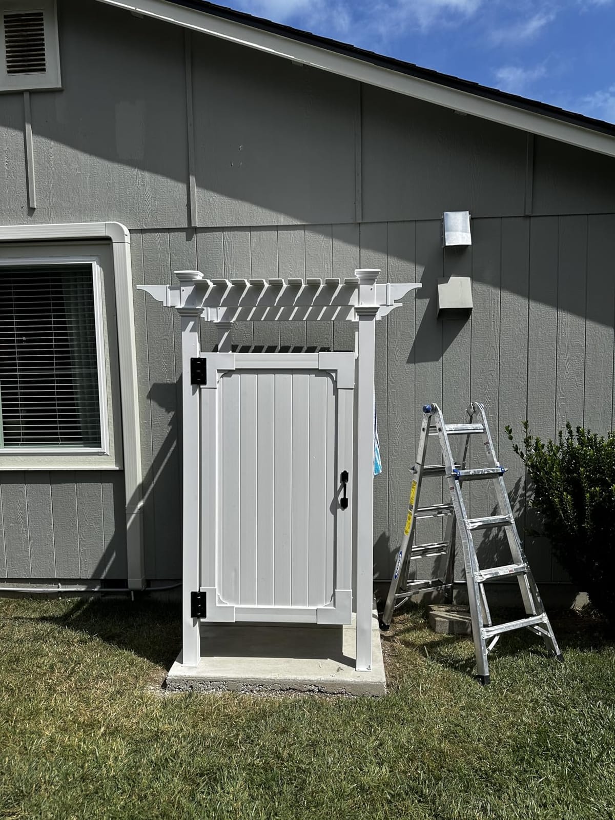 Zippity Hampton Outdoor Shower Enclosure, White Vinyl DIY Kit | 89inH x 62inW x 47inL, Gate Hardware Included, Mounting Hardware Sold Separately, ZP19009 customer photo 1