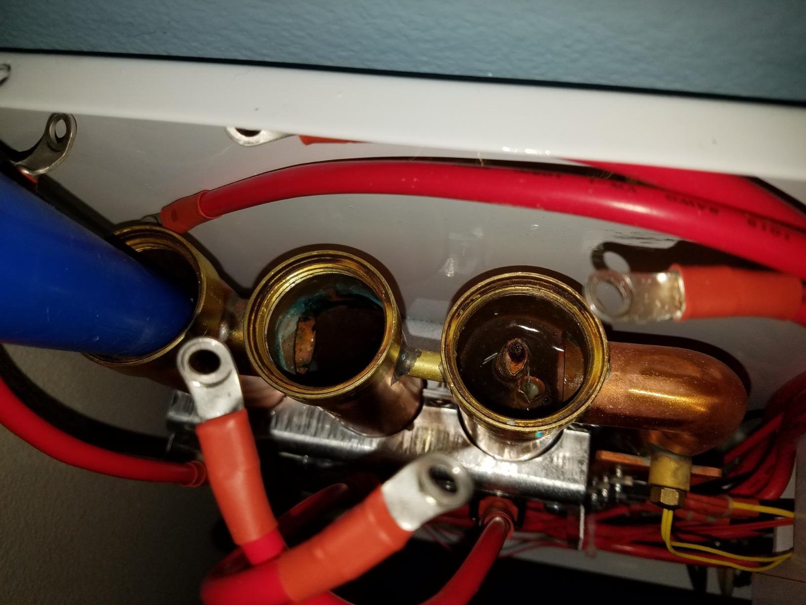 Rheem RTEX-27 240V 3 Heating Chambers Residential Tankless Water Heater customer photo 1
