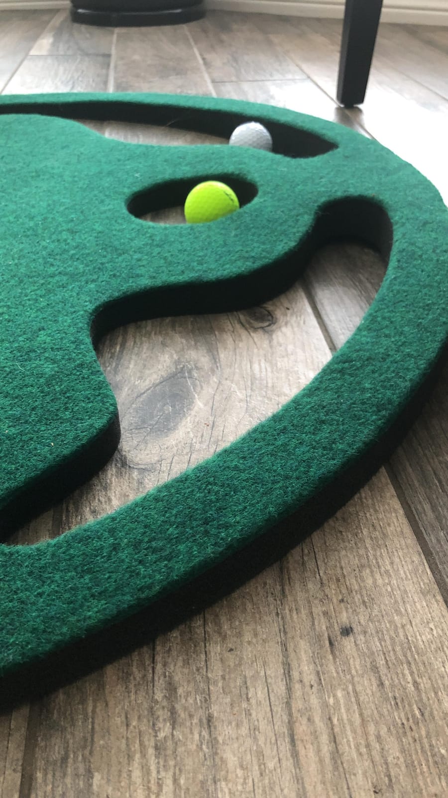 SKLZ Putting Green: Perfect Your Golf Skills with Realistic Home Practice - Improve Your Putting Stroke, Lower Your Scores, and Enjoy Convenient, Training Anytime, Anywhere! customer photo 1