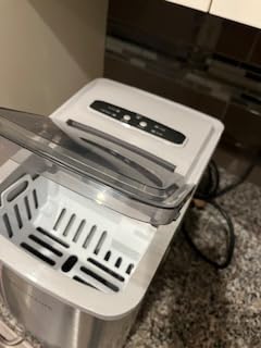 Frigidaire 26 Lbs per Day Portable Compact Maker, Ice Making Machine, Stainless, Medium customer photo 1