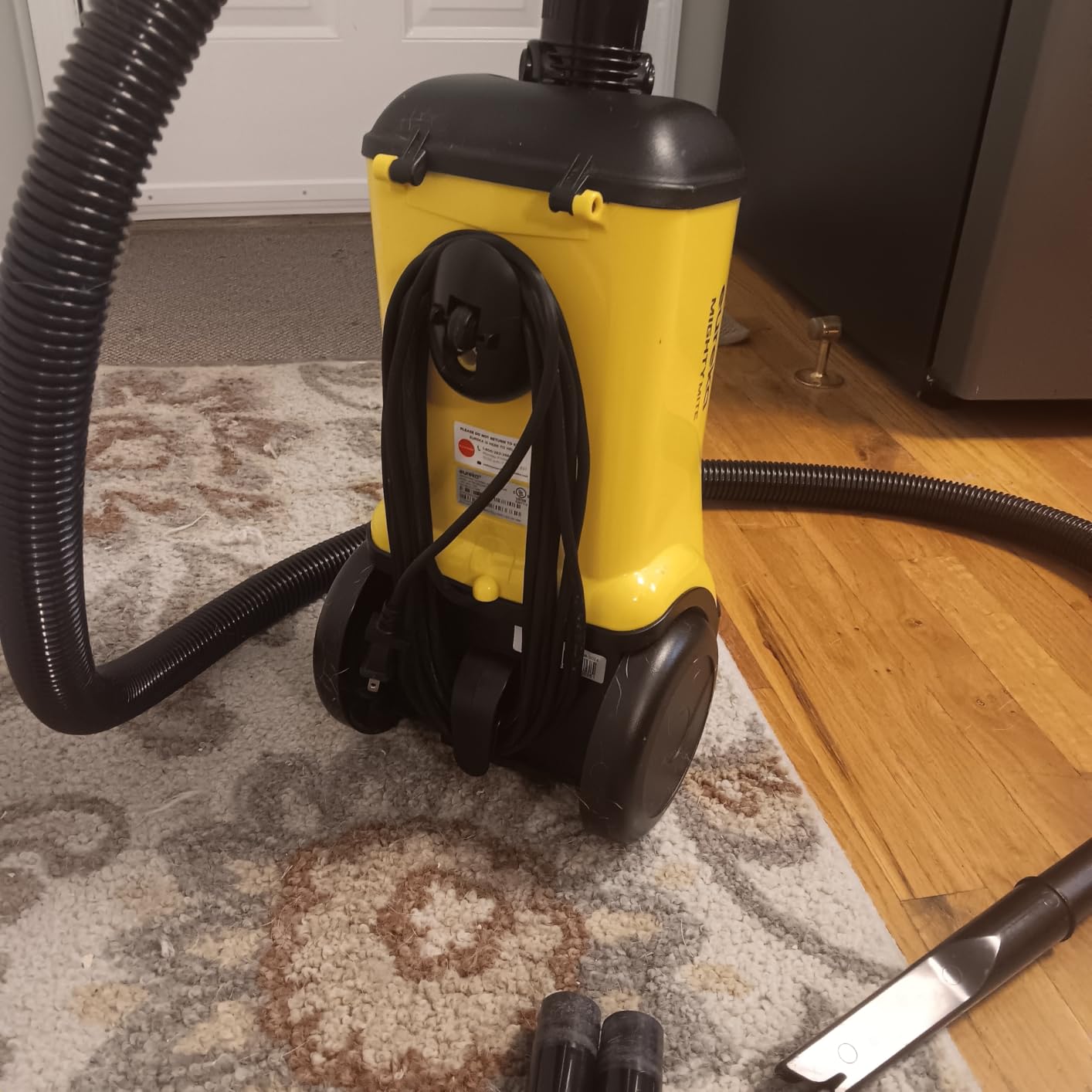 Eureka 3670M Canister Cleaner, Lightweight Powerful Vacuum for Carpets and Hard Floors, w/ 5bags,Yellow customer photo 2