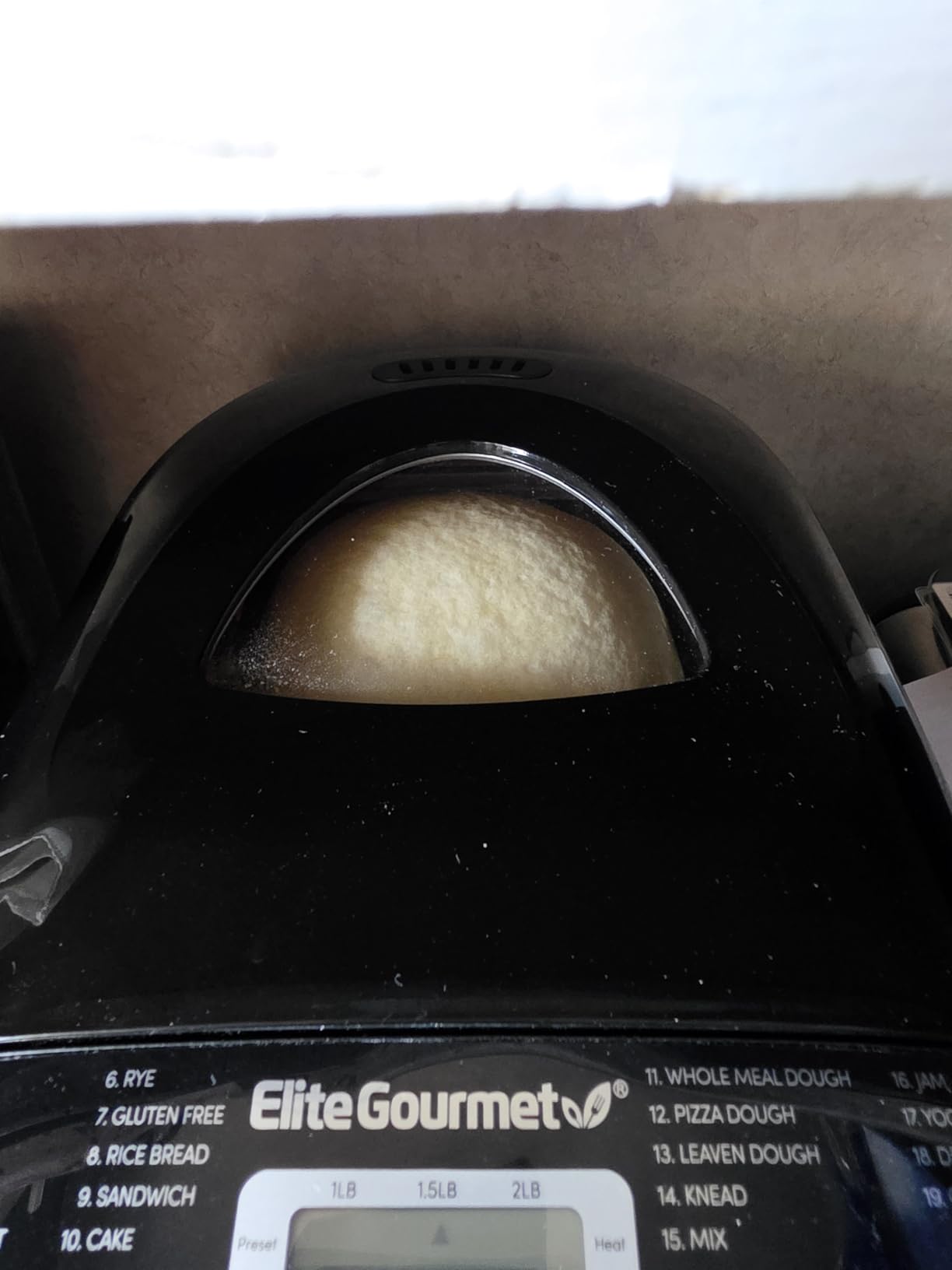 Elite Gourmet Programmable Bread Maker, 2 Lb, 3 Sizes, 19 Presets, Black customer photo 2