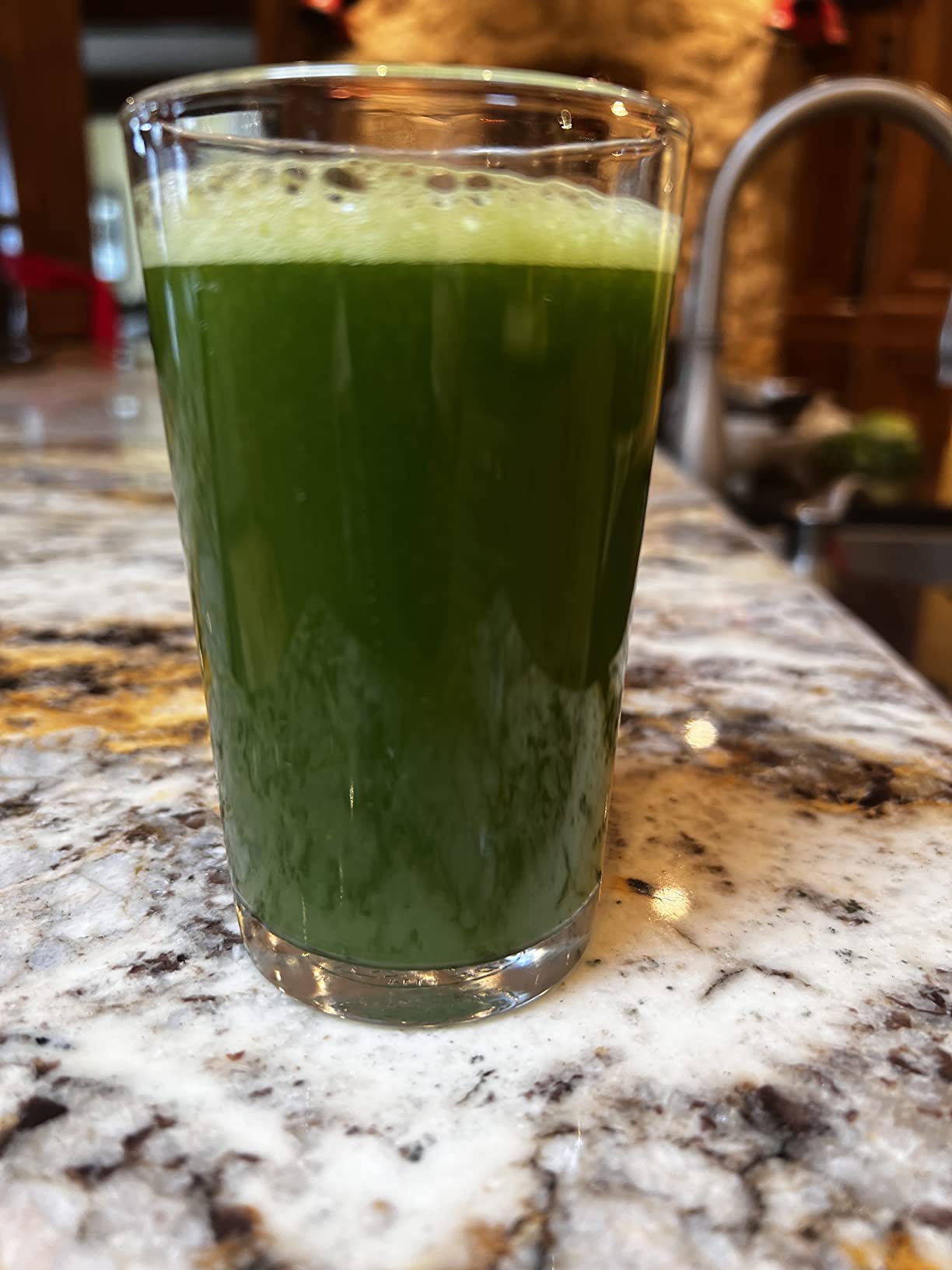 Omega H3000RED Cold Press 365 Juicer Slow Masticating Extractor Creates Delicious Fruit Vegetable and Leafy Green High Juice Yield and Preserves Nutritional Value, 150-Watt, Red customer photo 1