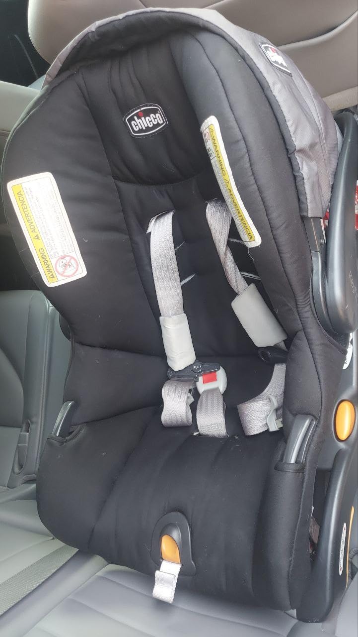 Chicco Bravo 3-in-1 Travel System, Quick-Fold Stroller with Car Seat customer photo 2