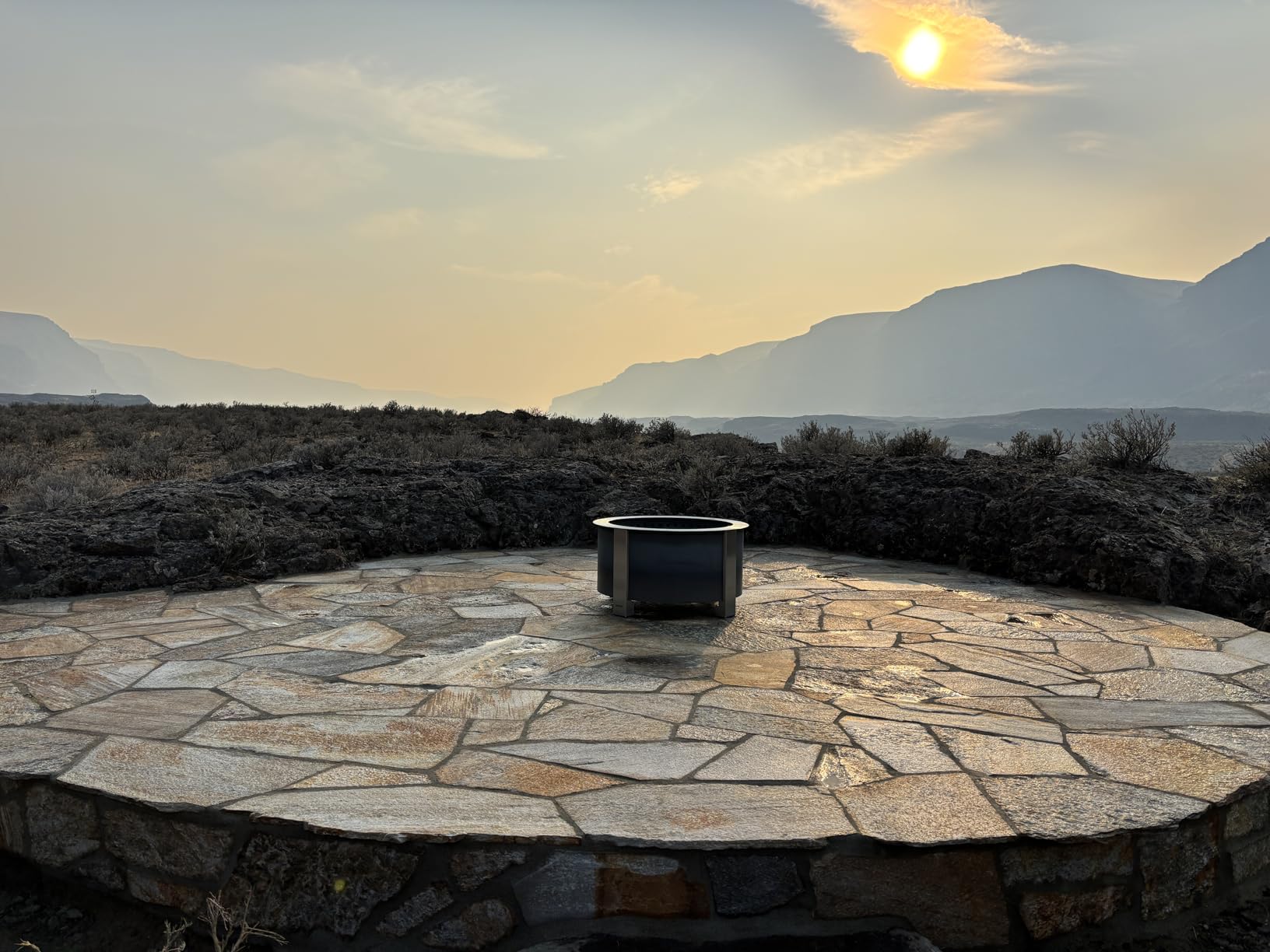 Breeo X Series 24 - Corten Steel Smokeless Fire Pit for Outside - 27.5 in customer photo 1
