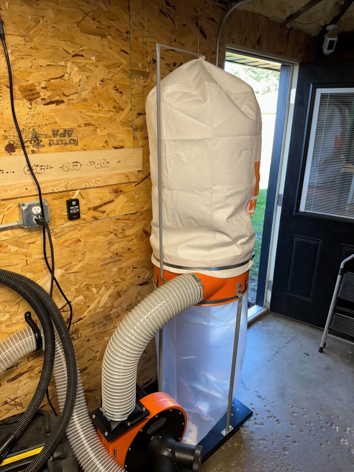WEN DC1300 1,300 CFM 14-Amp 5-Micron Woodworking Dust Collector with 50-Gallon Collection Bag and Mobile Base , Black customer photo 2