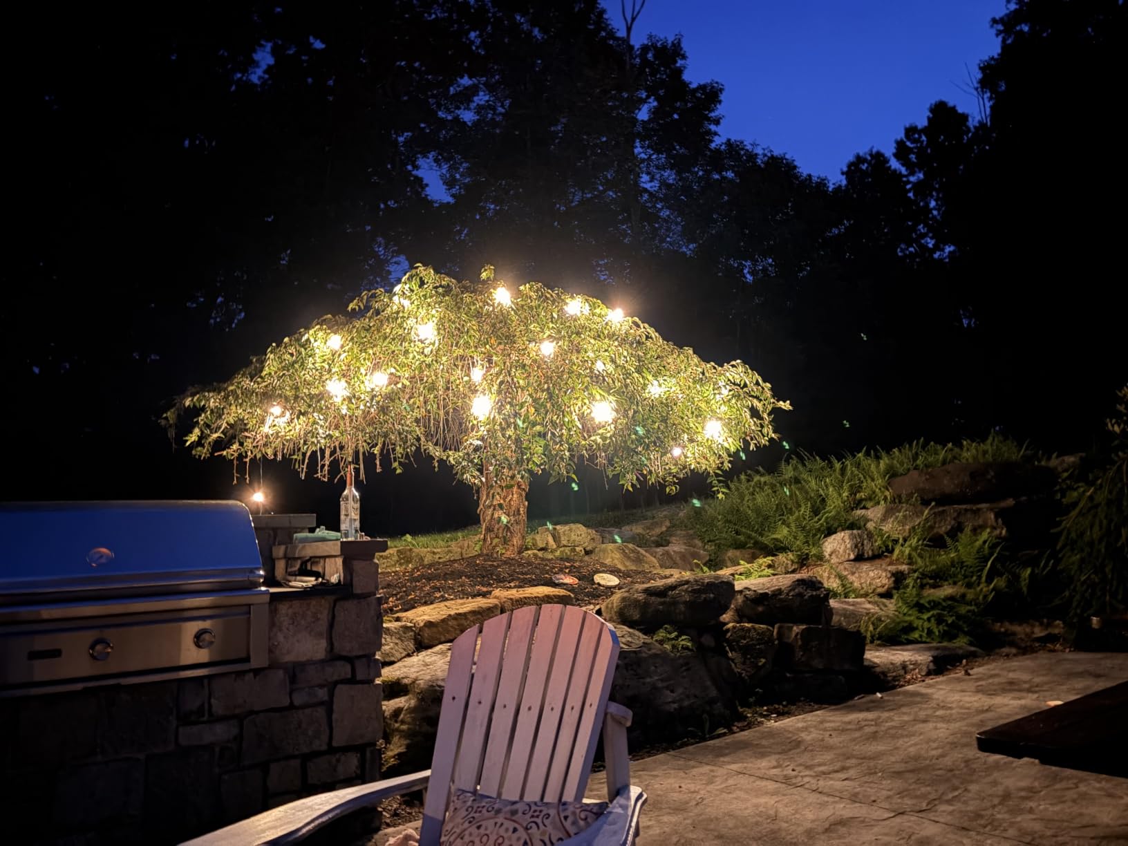 Brightever 100FT Outdoor String Lights 52 Bulbs, Waterproof Patio Lights customer photo 1