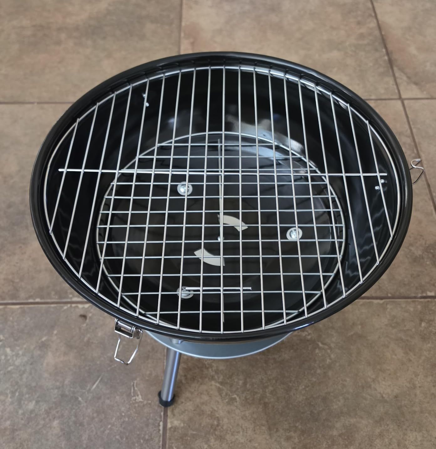 Gas One – 14-inch Portable Barbecue Grill with 3-Point Locking Lid for Heat Preservation – Dual Venting System – Small Charcoal Grill for Backyard, Camping, Boat customer photo 1