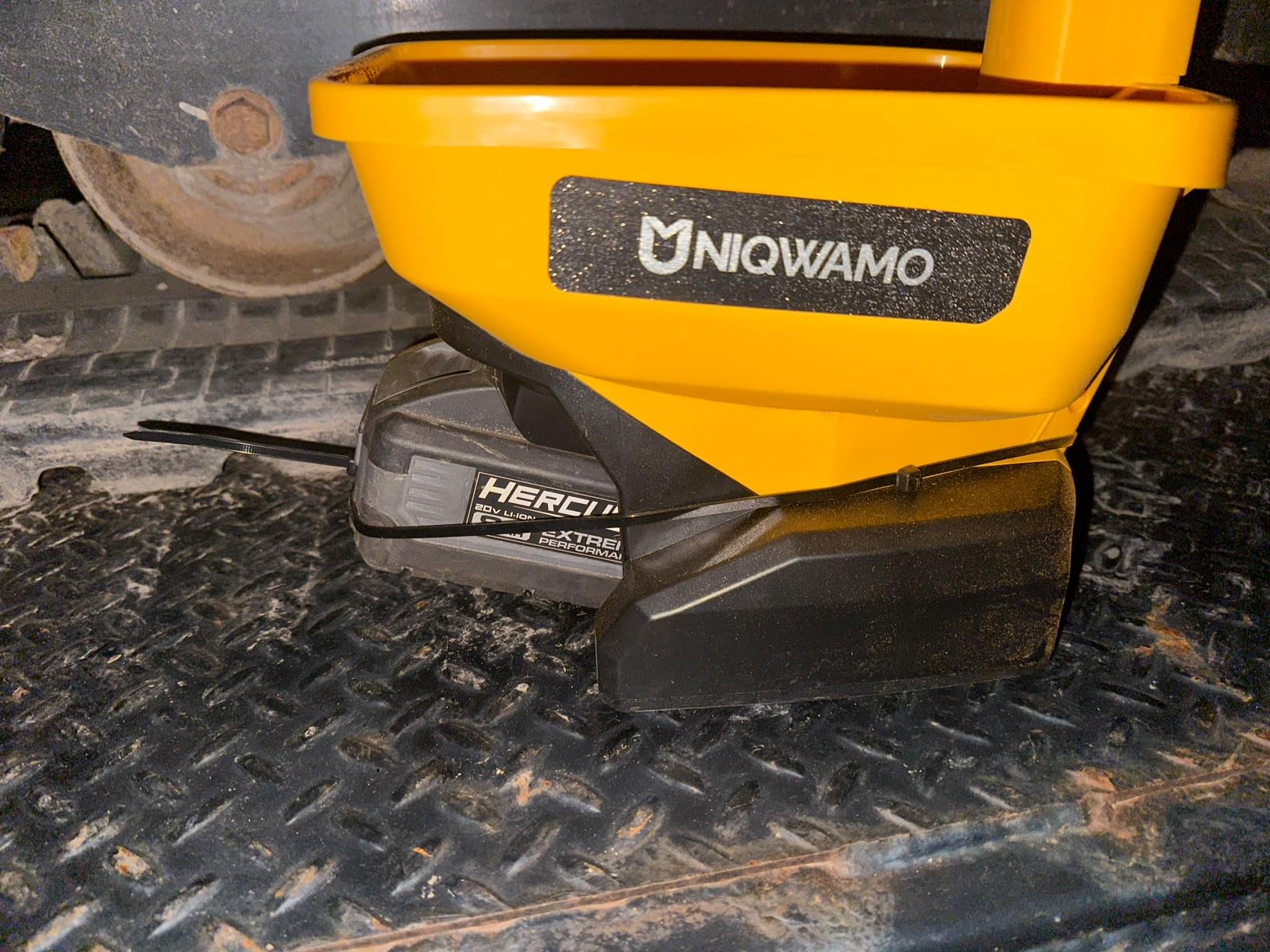 Uniqwamo Handheld Power Spreader Compatible for Dewalt 20V/60V Battery customer photo 1