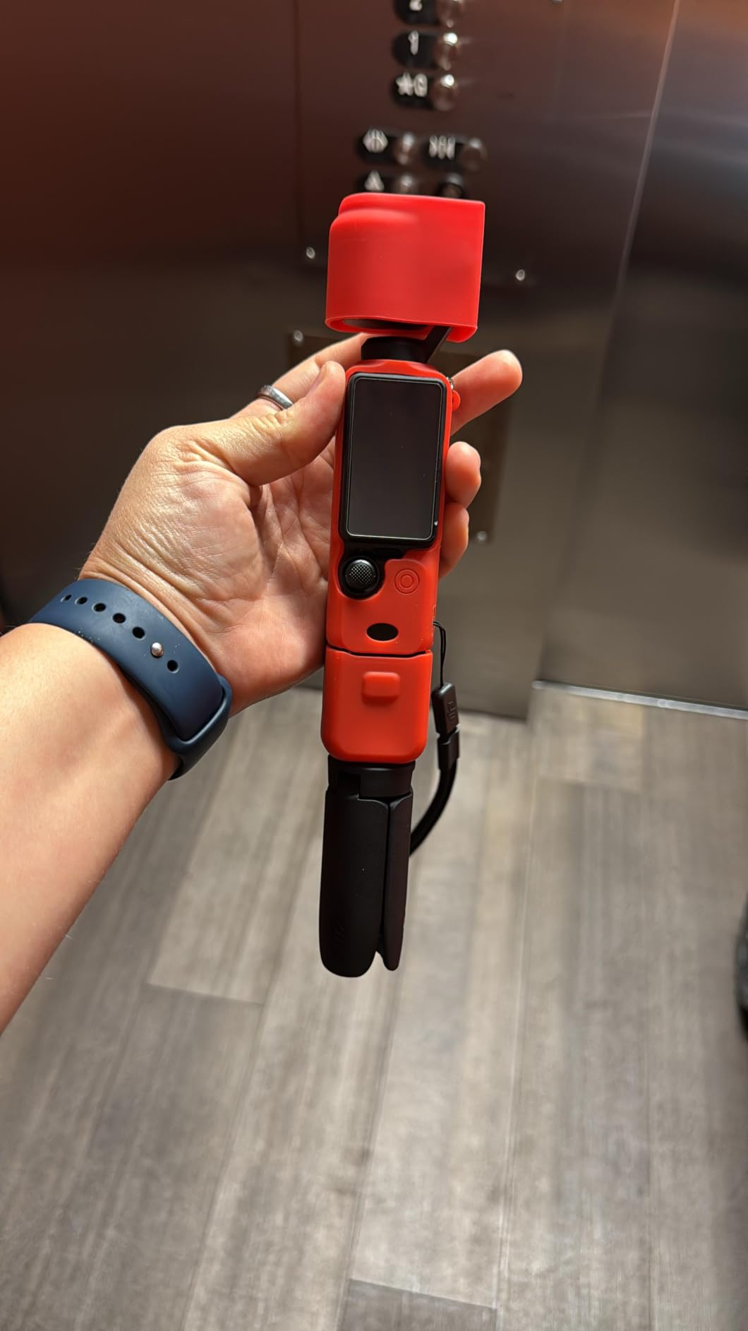 DJI Osmo Pocket 3 Creator Combo, Vlogging Camera with 1'' CMOS & 4K/120fps customer photo 2