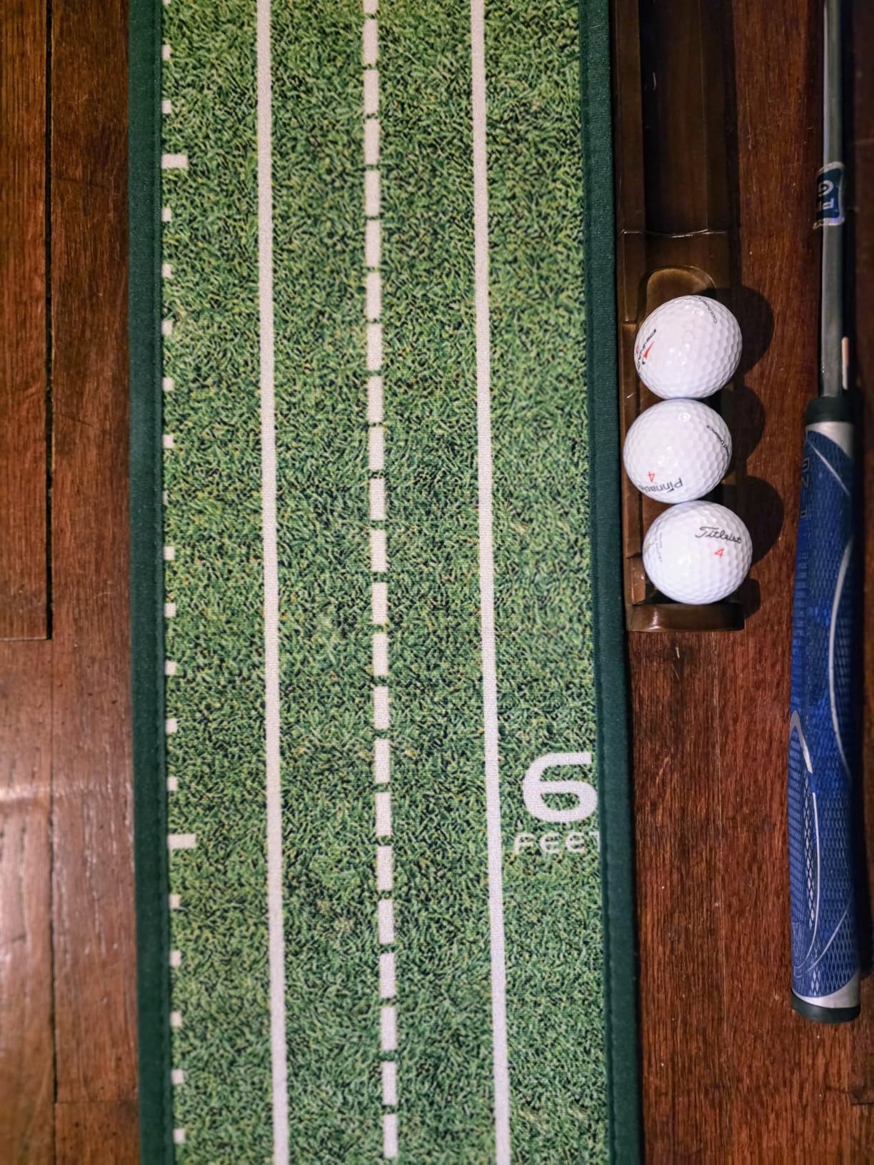Putting Green Putting matt for Indoors Golf Putting Mat - Indoor Putting with Ball. Putting matt for Golf Practice, Portable and Easy to Clean. Great Gift customer photo 1