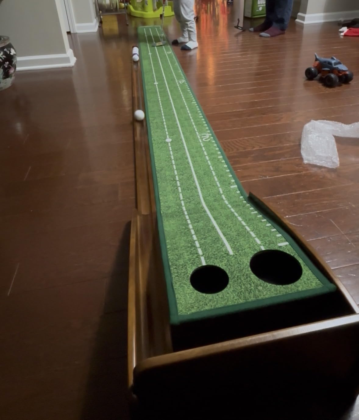 Putting Green Putting matt for Indoors Golf Putting Mat - Indoor Putting with Ball. Putting matt for Golf Practice, Portable and Easy to Clean. Great Gift customer photo 2