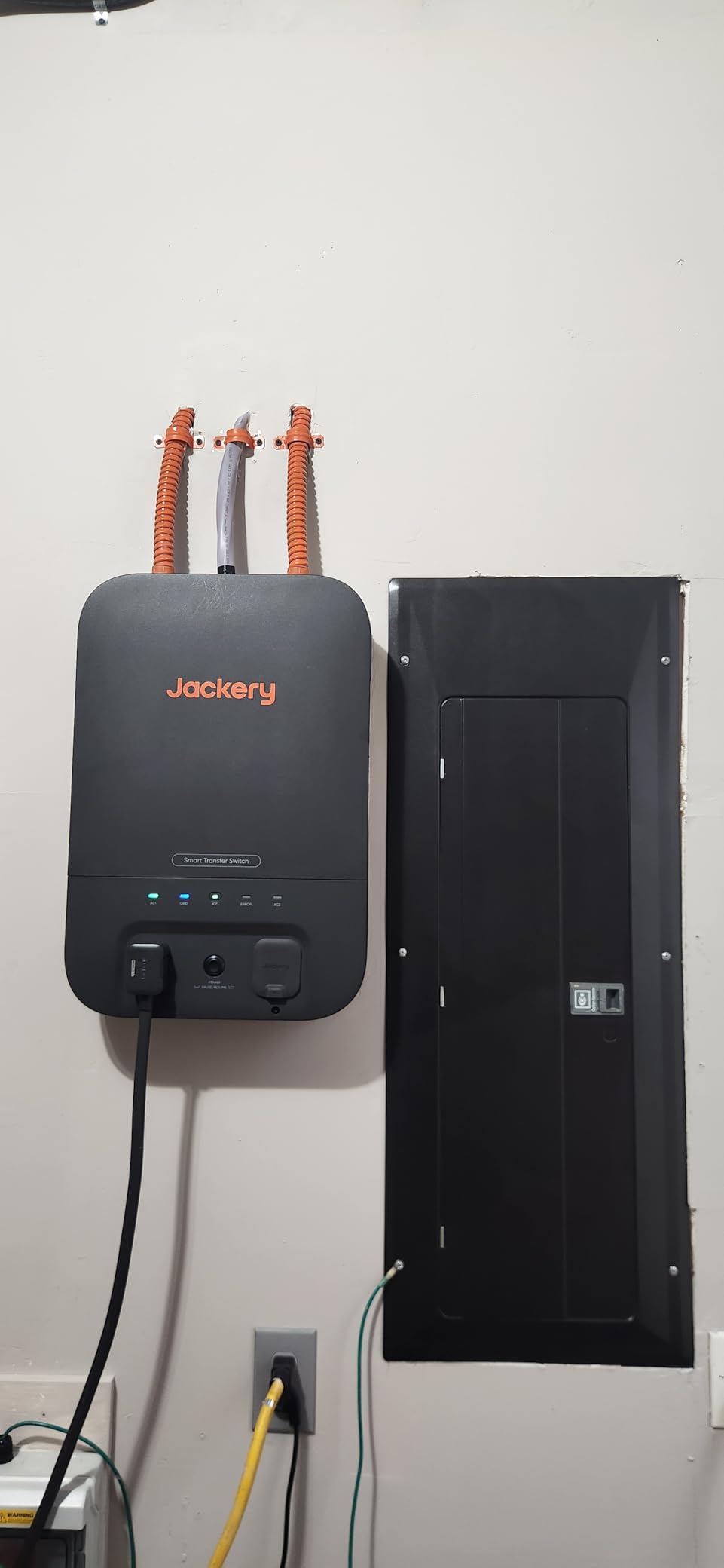 Jackery Solar Generator 5000 Plus Portable Power Station, 5040Wh LiFePO4, 7200W 120V/240V AC Output, Expandable to 60kWh, Essential Home Backup for Power Outages customer photo 1