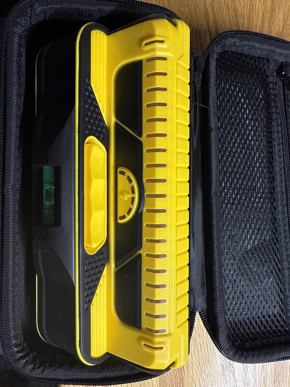 Franklin Sensors ProSensor M210 Stud Finder with Live Wire Detection, Green | 13-Sensor Wall Scanner, Wood and Metal Stud Detector, Made in the USA customer photo 1
