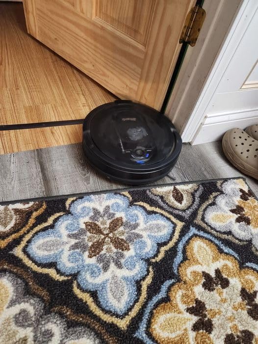 Shark Matrix Plus 2-in-1 Robot Vacuum & Mop, Black/Mocha Silver, AV2630WA customer photo 1
