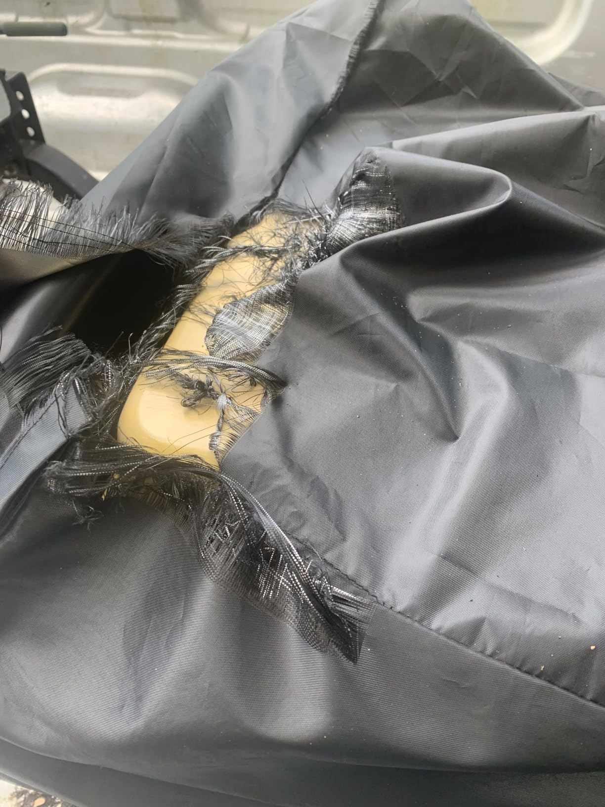 Waterproof Universal Generator Cover, Outdoor Generator Tent Running Cover, Portable Generator Enclosure 420D Oxford Fabric with Elastic Drawstring (BLACK, 28