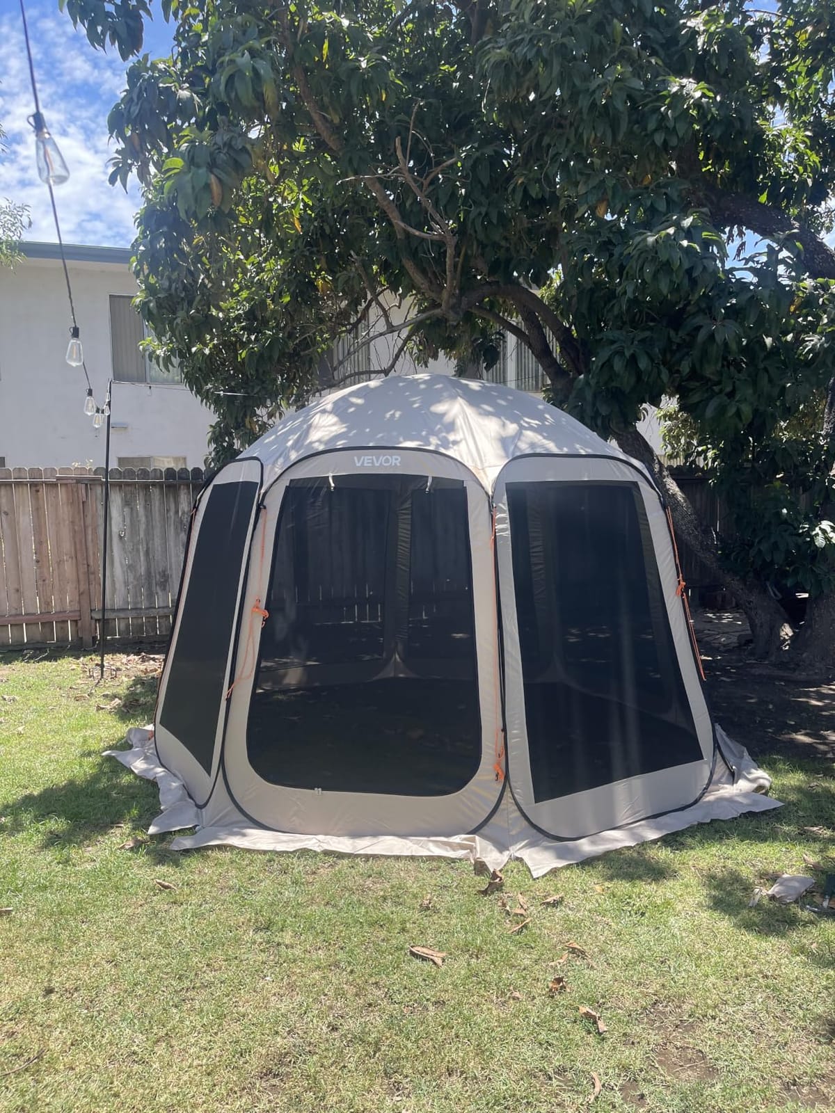 VEVOR SUV Tailgate Tent, 6 x 6 ft Pop-Up Screen House Canopy for 4–6 Person, Portable Screened Shelter with Carry Bag, for Car Camping, Backyard, Patio, Outdoor Activities customer photo 2