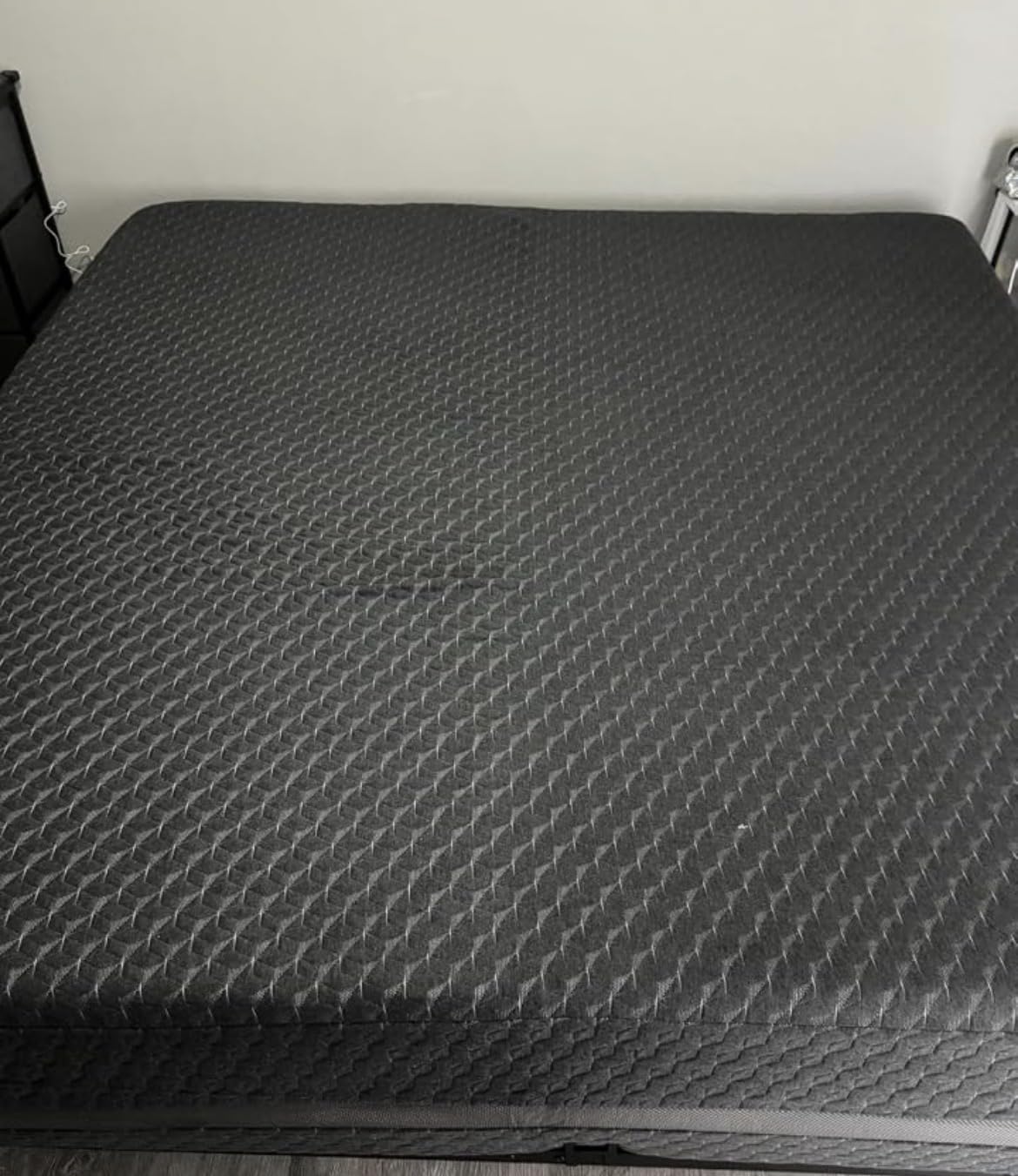 Novilla 14 Inch Queen Size Gel Memory Foam Mattress for Pressure Relief customer photo 1