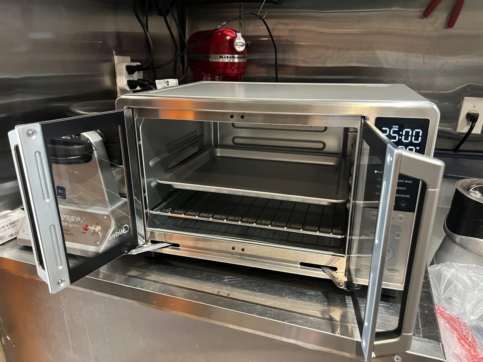 Midea Flexify Slim 8-in-1 French Door Toaster Oven Air Fryer Combo, 25QT customer photo 1