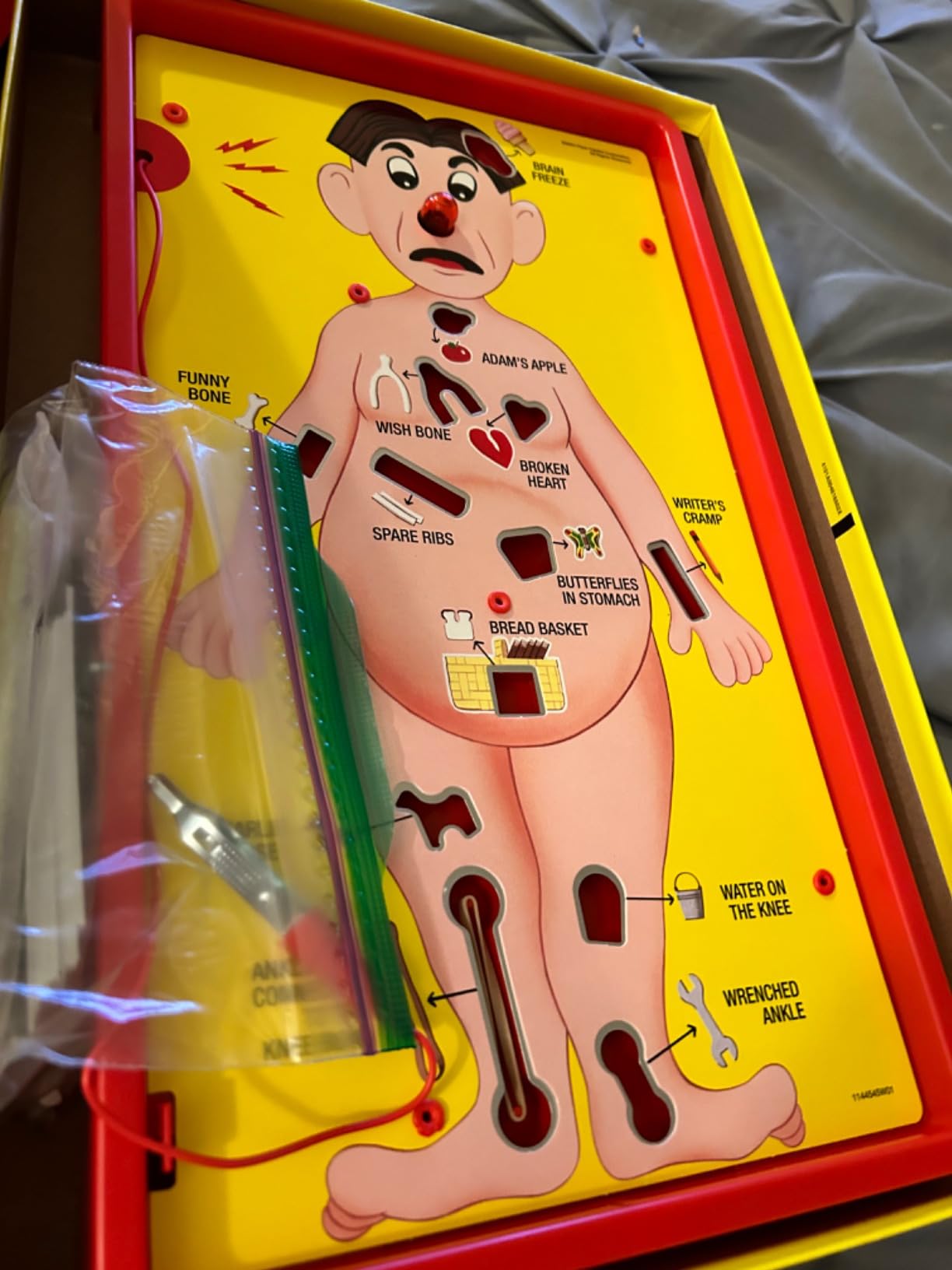 Hasbro Gaming Operation Electronic Board Game, Family Games for Kids Ages 6+, Kids Board Games for 1+ Players, Funny Games for Kids, Easter Gifts for Boys and Girls (Amazon Exclusive) customer photo 2