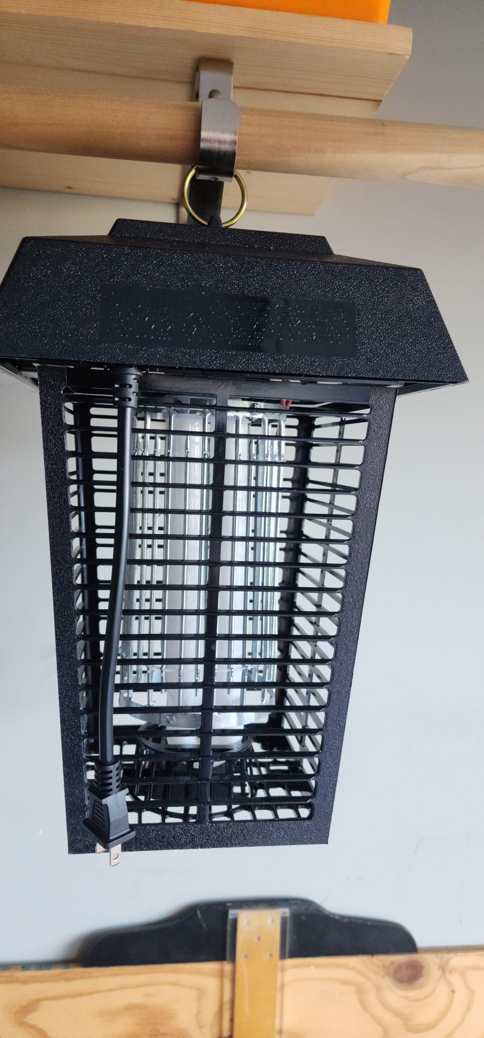 Flowtron Bug Zapper, 1 Acre Outdoor, 40W UV Bulb, 5600V, Octenol Attractant customer photo 1