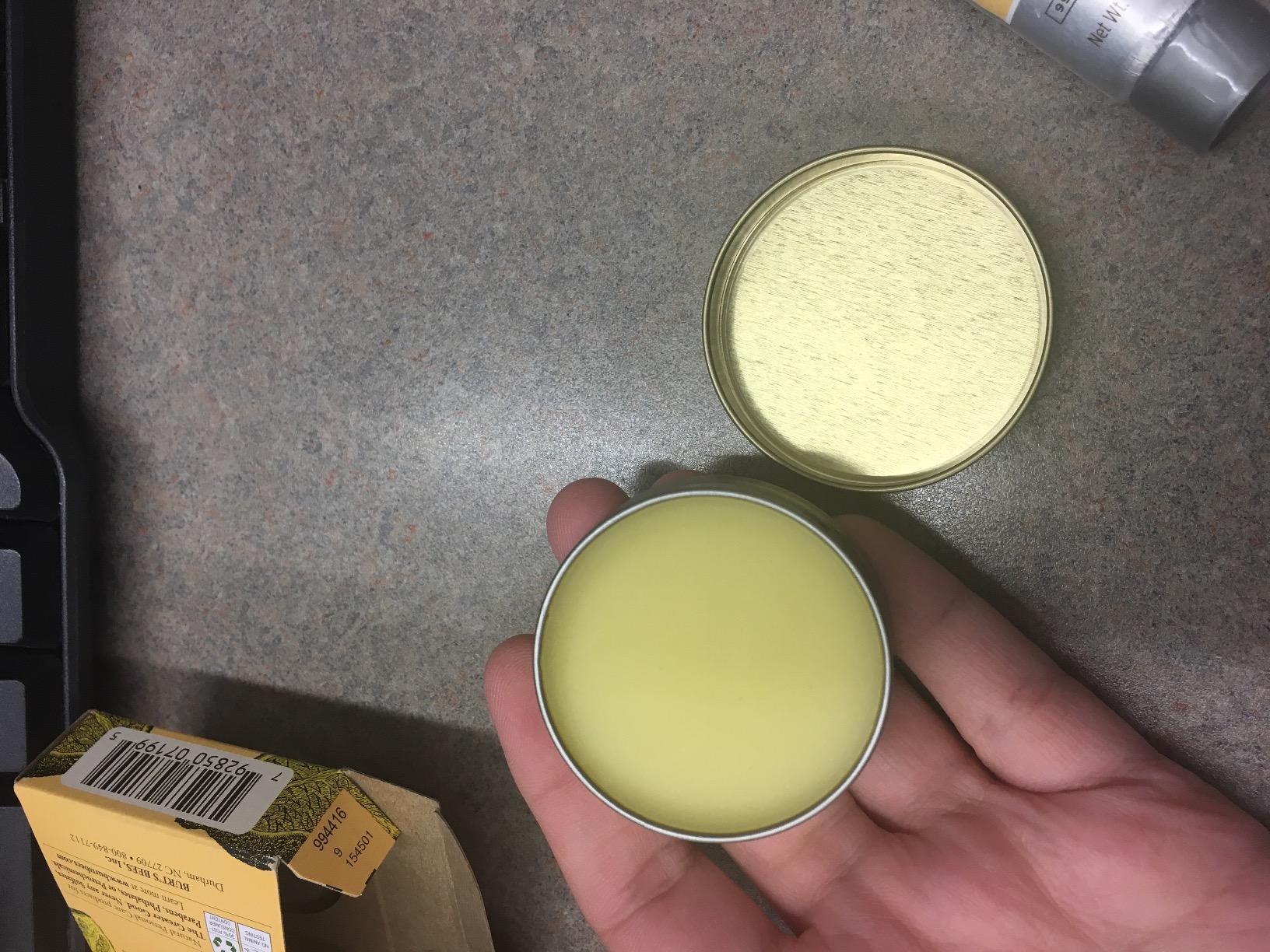 Burt's Bees Hand Repair Gift Set, 4 Products customer photo 1