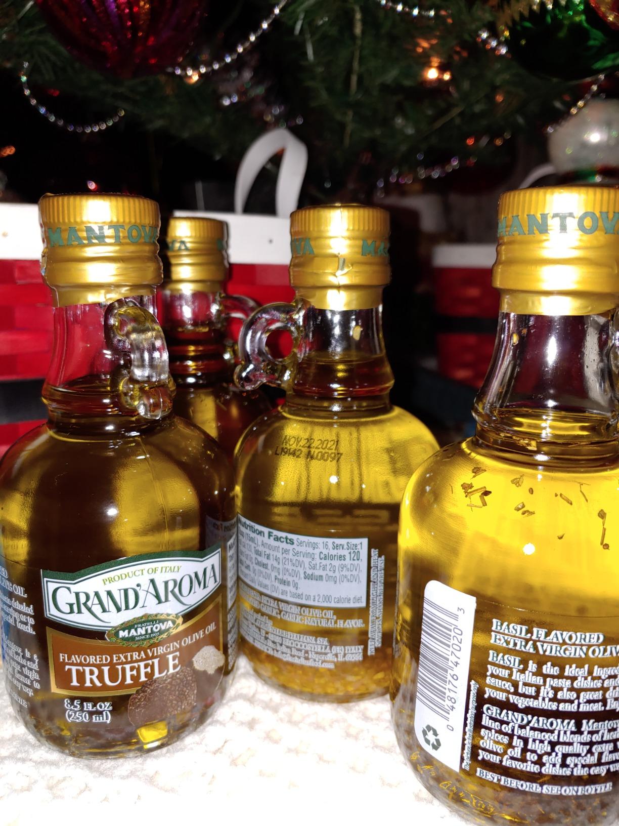 Mantova Grand’Aroma Flavored Extra Virgin Olive Oils, Variety Gift Set, made in Italy, cold-pressed, 100% natural, heart-healthy, for grilling, barbequing, smoking, and cooking, 8.5 oz customer photo 2