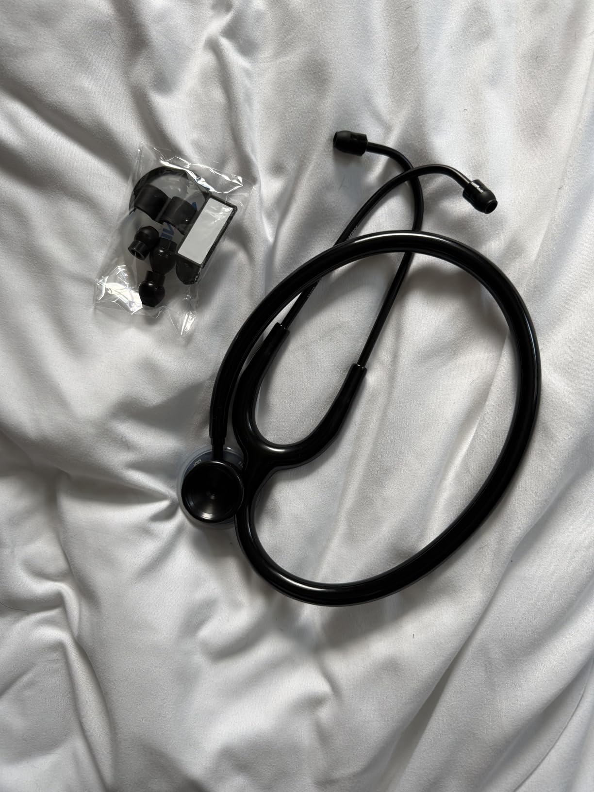 MDF Instruments, Acoustica Lightweight Stethoscope for Doctors, Nurses, Students, Home Health Use, Dual Head, Black Tube, Black Chestpiece-Headset, MDF747XPBO customer photo 1