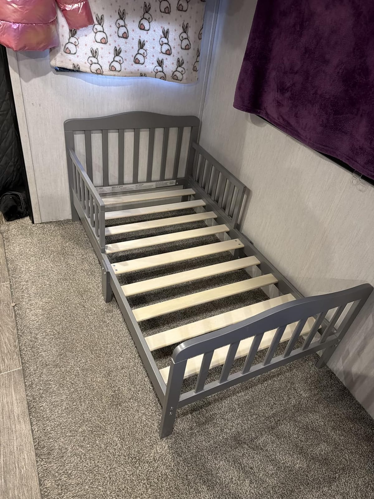 Dream On Me Classic Design Toddler Bed, GREENGUARD Gold, White | Slatterd Curved Design, Low to Floor Bed, 2 Safety Guard Rails, Sturdy Wooden Frame, 50 Lb Limit, BSA Verified customer photo 1