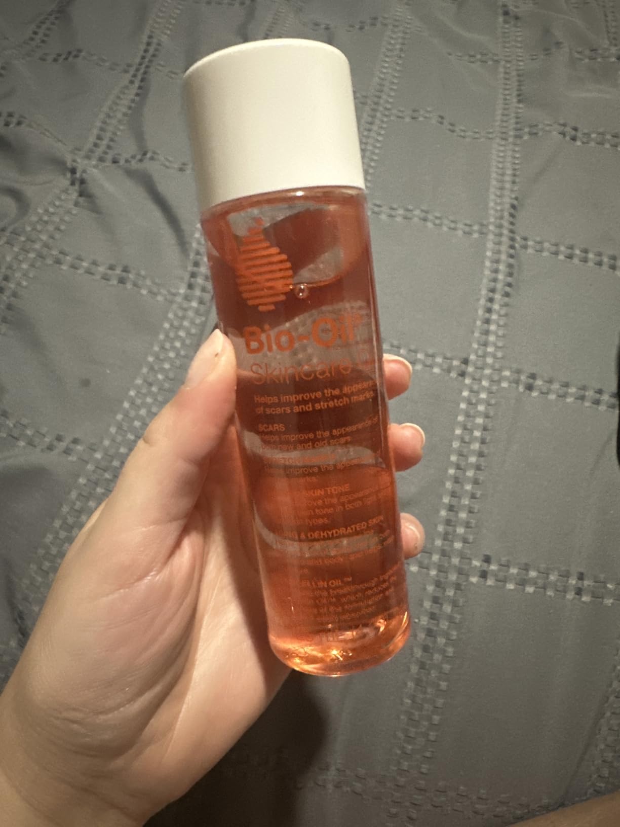 Bio-Oil Skincare Body Oil Serum for Scars and Stretch Marks, Face and Body Moisturizer with Vitamin E & A for Sensitive Dry Skin, Dermatologist Recommended, Non-Comedogenic, 4.2 Oz customer photo 2