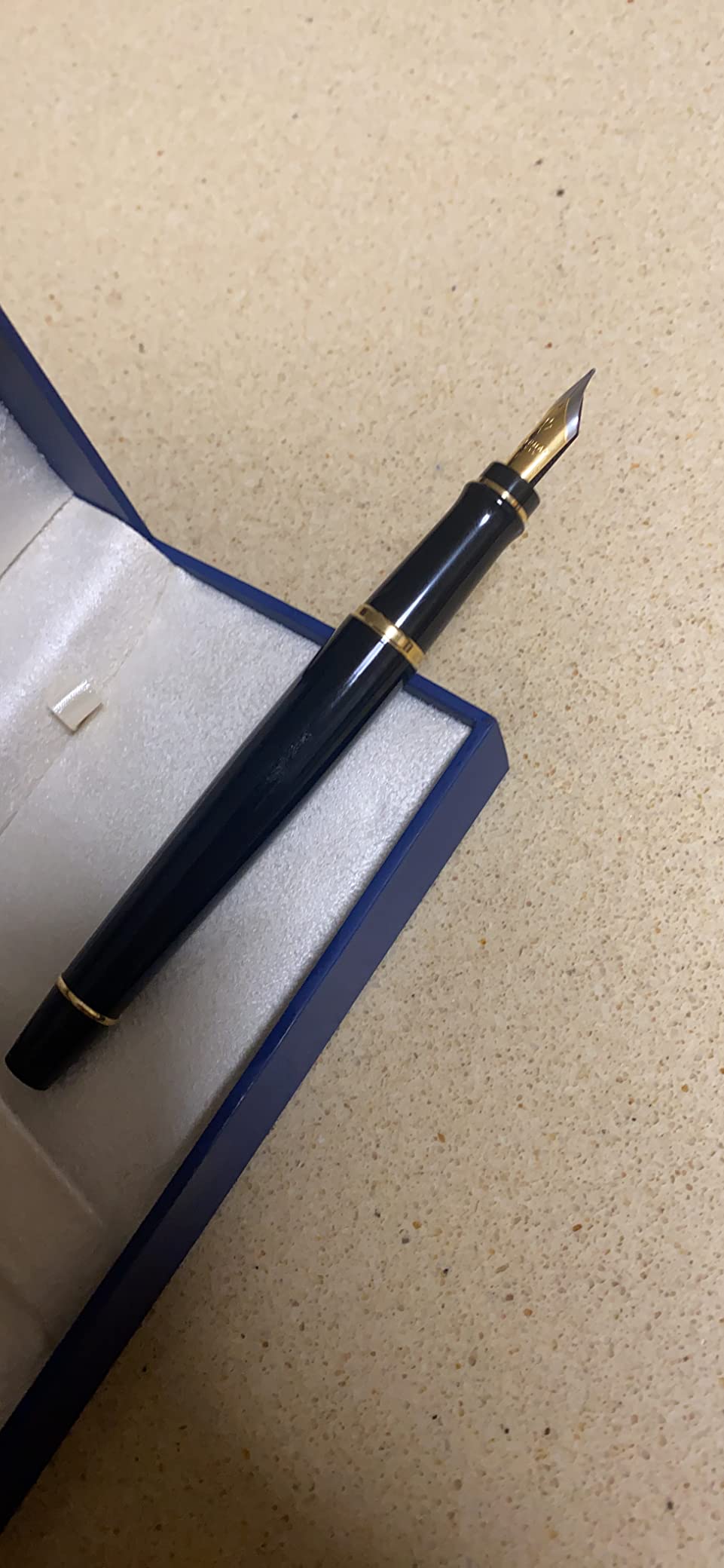 Waterman Expert Fountain Pen, Gloss Black with 23k Gold Trim, Medium Nib, Luxury Pen in Gift Box, Fountain Pen for Writing customer photo 1