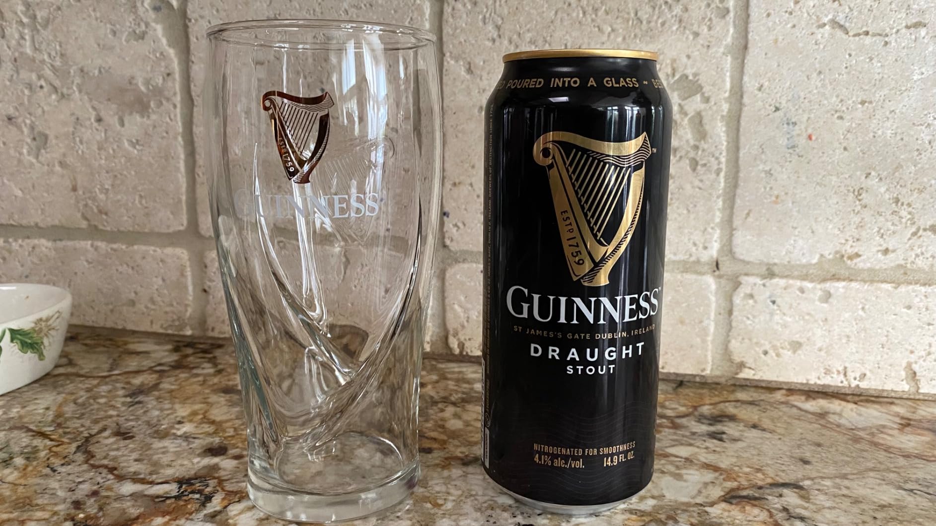 Guinness 20oz Beer Glasses Twin Pack | Certified Official Merchandise | Ideal gift for Beer Lovers customer photo 2