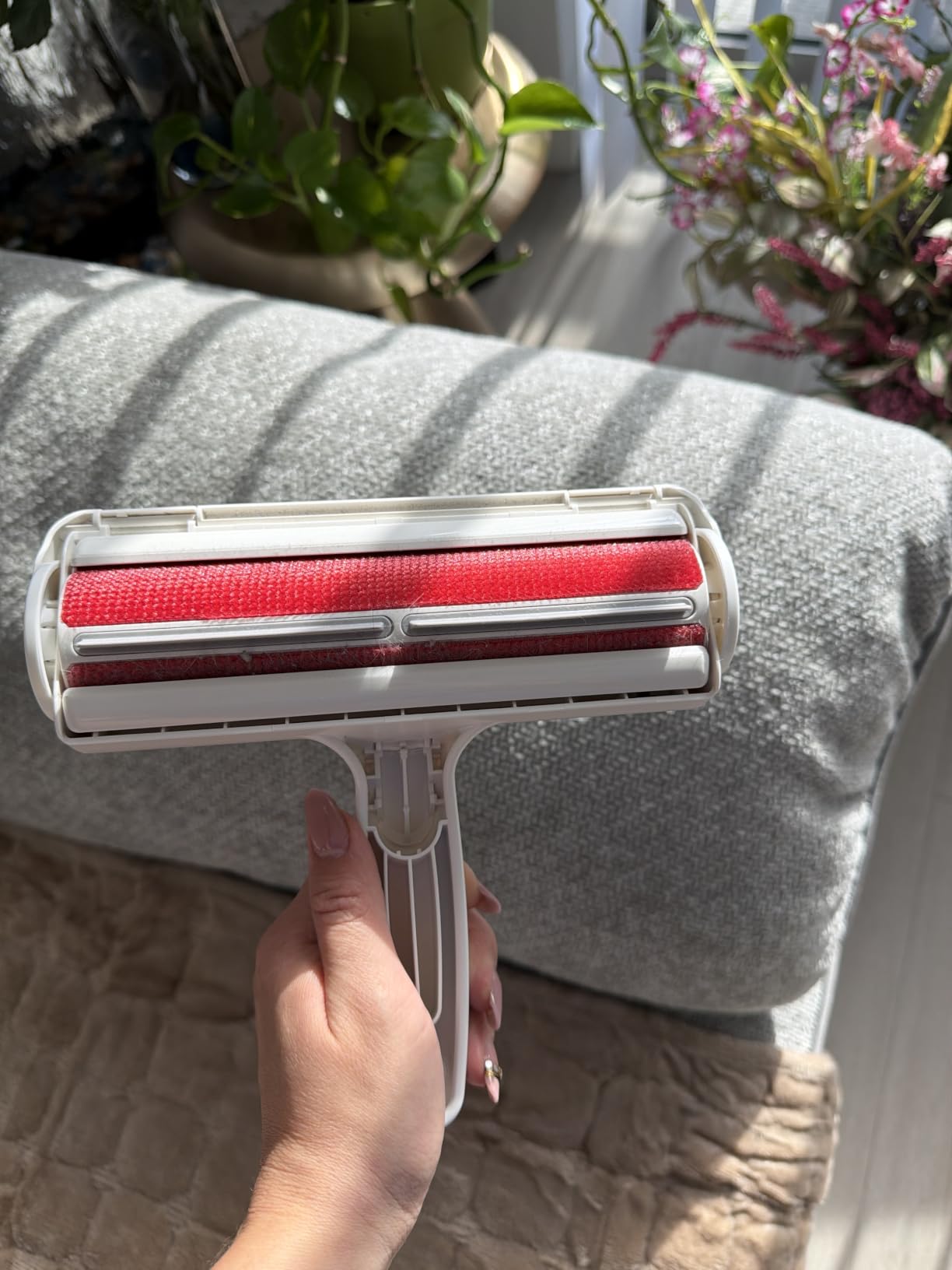 ChomChom Roller Pet Hair Remover – Original Size Reusable Lint Roller for Cat & Dog Hair on Furniture, Couch, Carpet, Car, Rugs & Bedding – Portable, Eco-Friendly (White) customer photo 1