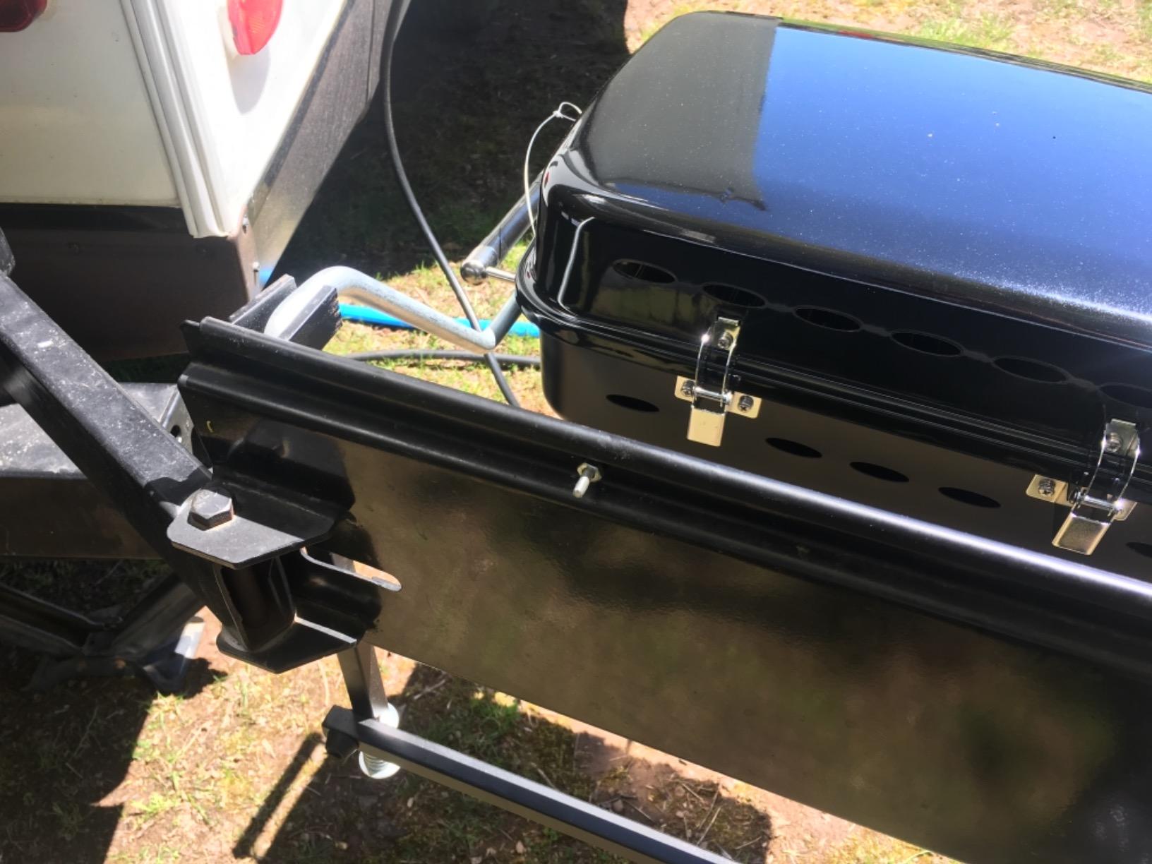 Flame King - YSNHT500 RV Or Trailer Mounted BBQ - Motorhome Gas Grill - 214 Sq Inch Cooking Surface - Adjustable Flame Controller, Black customer photo 2