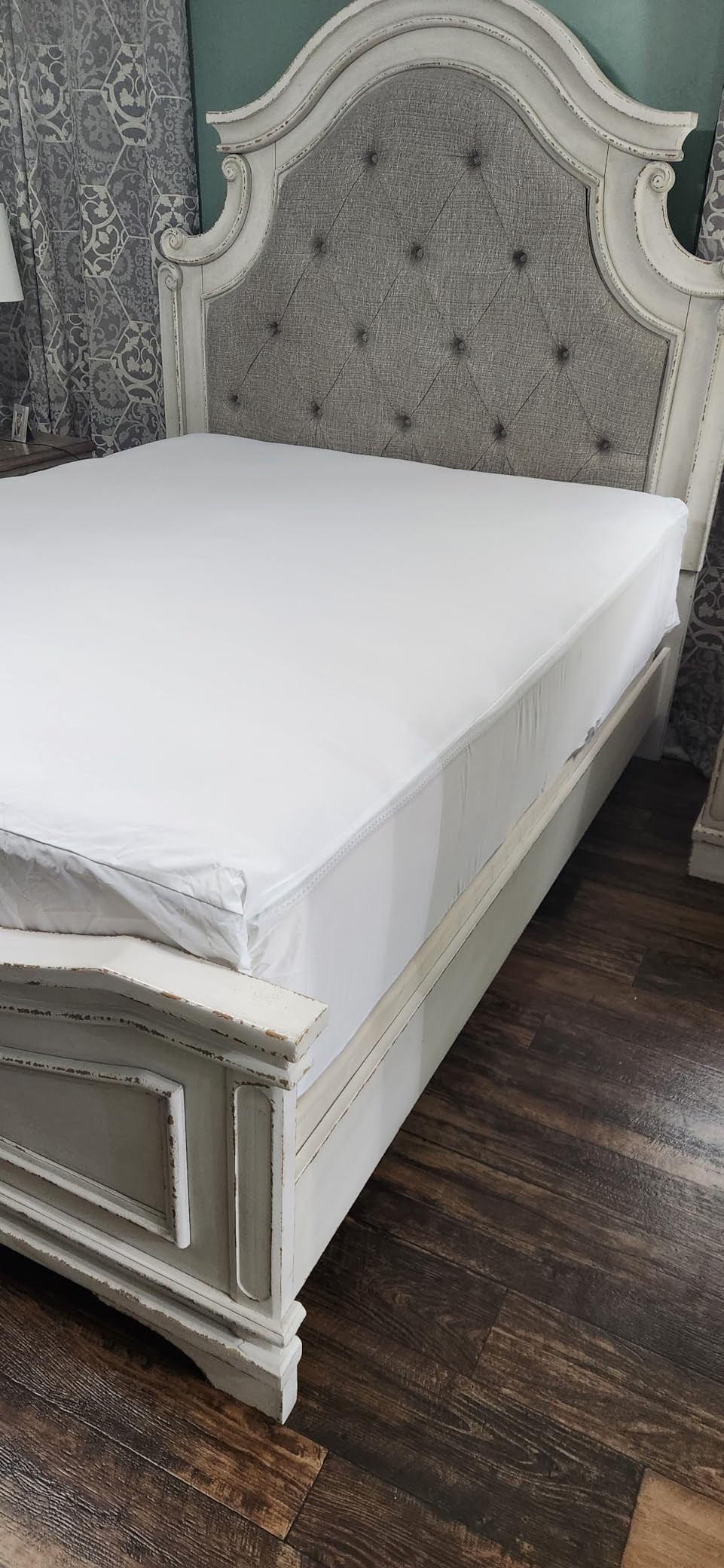 AllerEase Maximum Allergy Mattress Protector, Queen Size customer photo 1