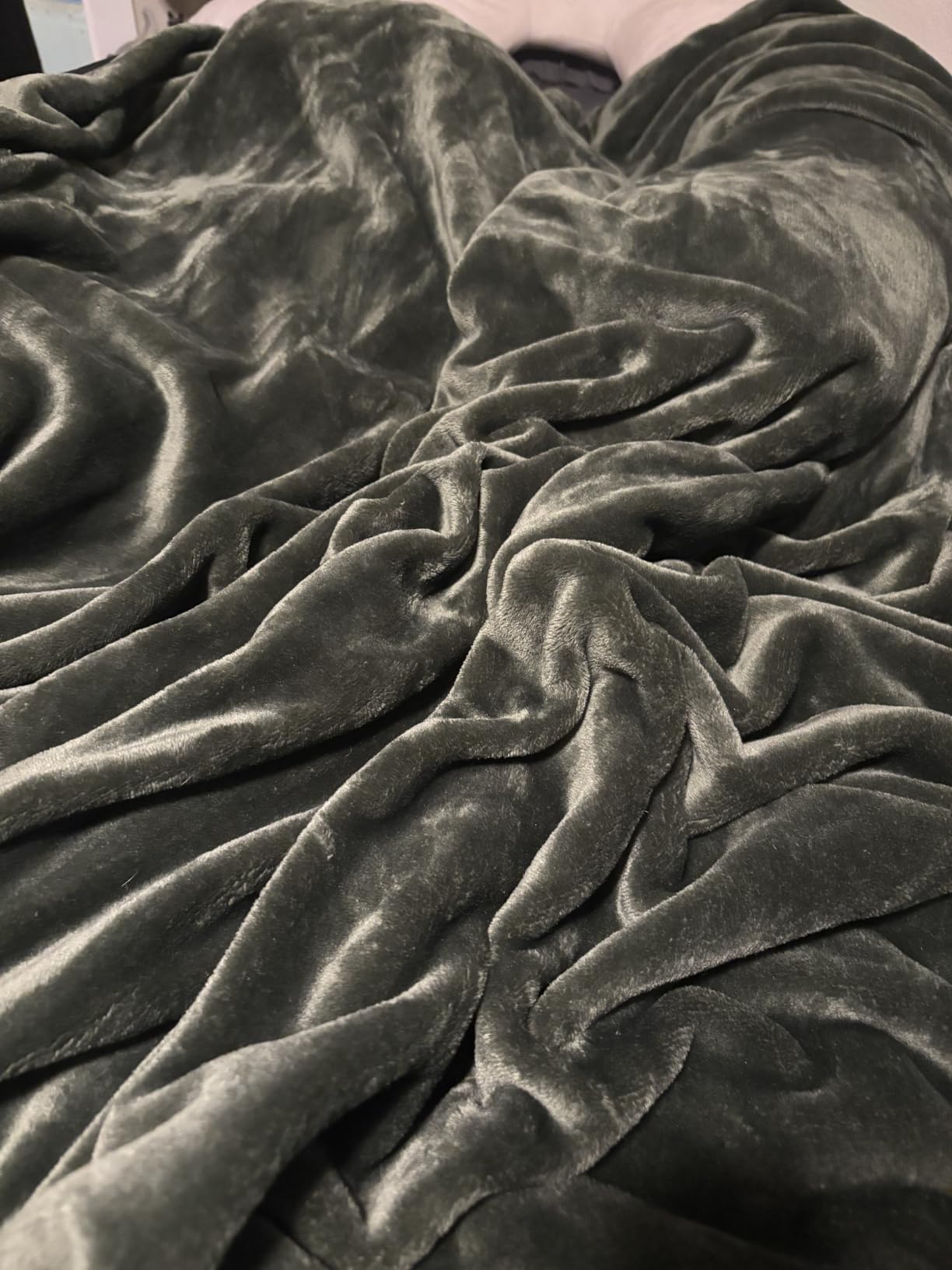 Bedsure Soft Fleece Throw Bed Blanket for Couch Grey - Lightweight Fuzzy Cozy Halloween Decorations Blankets and Throws for Sofa, Couch, Travel, Camping, 50x60 inches customer photo 2