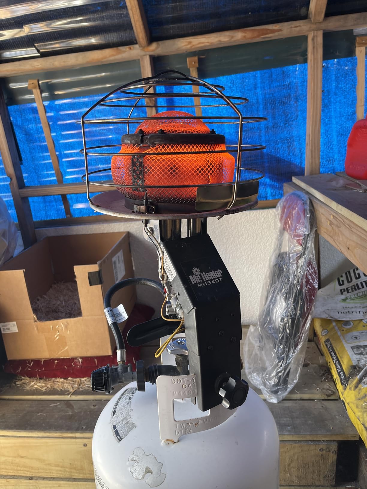 Mr. Heater Original 540-Degree 45,000 BTU Tank Top Radiant Propane Heater customer photo 2