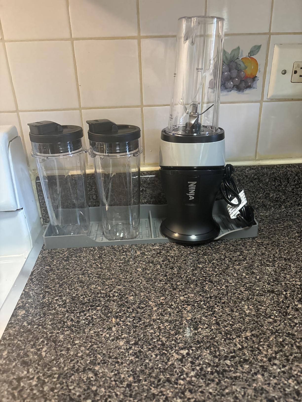 Ninja Fit Compact Personal Blender, 700W, (2) 16oz Cups, QB3001SS customer photo 2