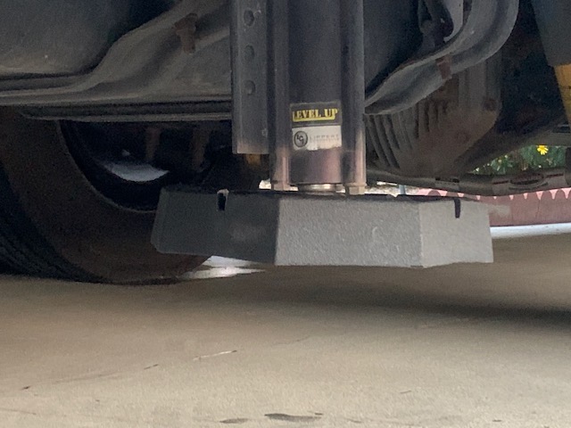 SnapPad Xtra (4-Pack) | Four-Point RV Leveling System Featuring 9” Round Jack Feet | Adds 61% Additional Surface Area for Stability, 5 lbs Per Pad & 11” Total Width | Must-Have RV Accessories customer photo 2