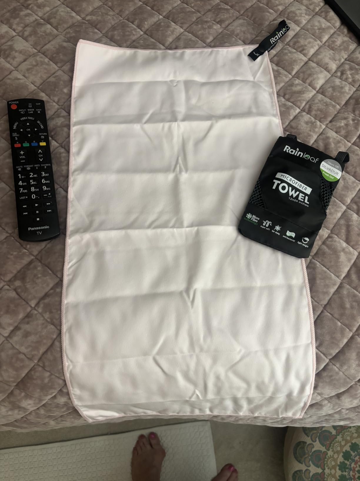Rainleaf Microfiber Towel Quick Dry Camping & Travel & Gym Towel. Compact customer photo 2