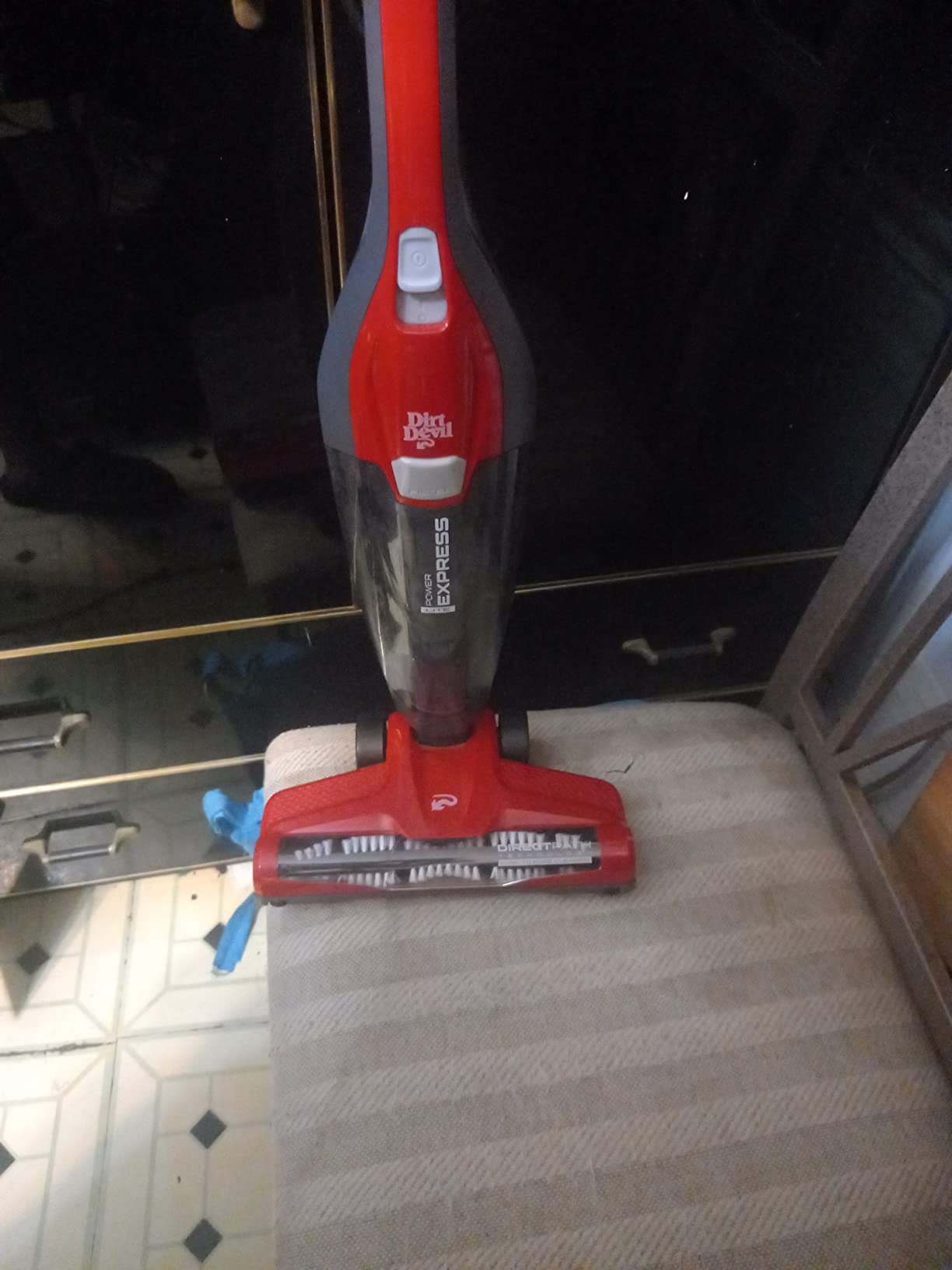 Hoover Dirt Devil Power Express Stick Vacuum, Bagless customer photo 2