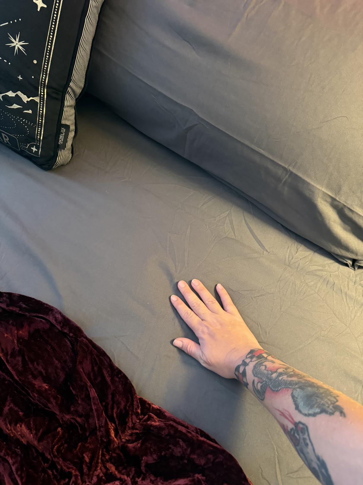 Full Size 4 Piece Sheet Set - Comfy Breathable & Cooling Sheets - Dark Grey customer photo 1