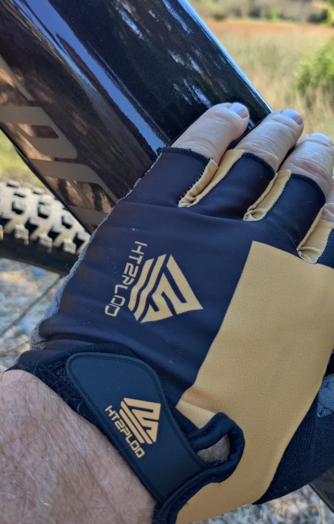 Bike Gloves Cycling Gloves Biking Gloves Bicycle Gloves for Men Women with Anti-Slip Shock-Absorbing Pad,Light Weight Half Finger Gloves for Cycling Workout Training Outdoor customer photo 1